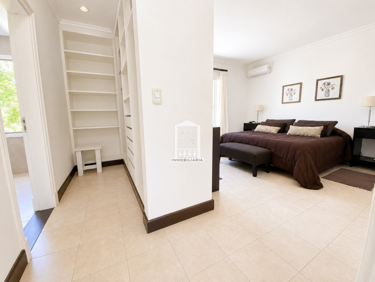 Casa ID.34498 - Barrio privado, Playa Mansa, 4 suites, piscina, playroom, barbacoa.