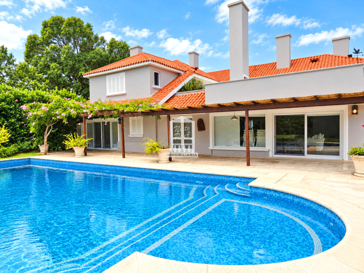 Mansión a metros del océano. Piscina climatizada - NYP30322C