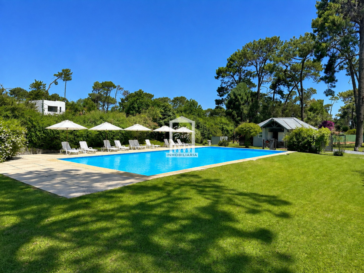 Casa ID.34815 - Barrio privado, moderna, 5 suites, 489 m2, ideal para vivir todo el año.