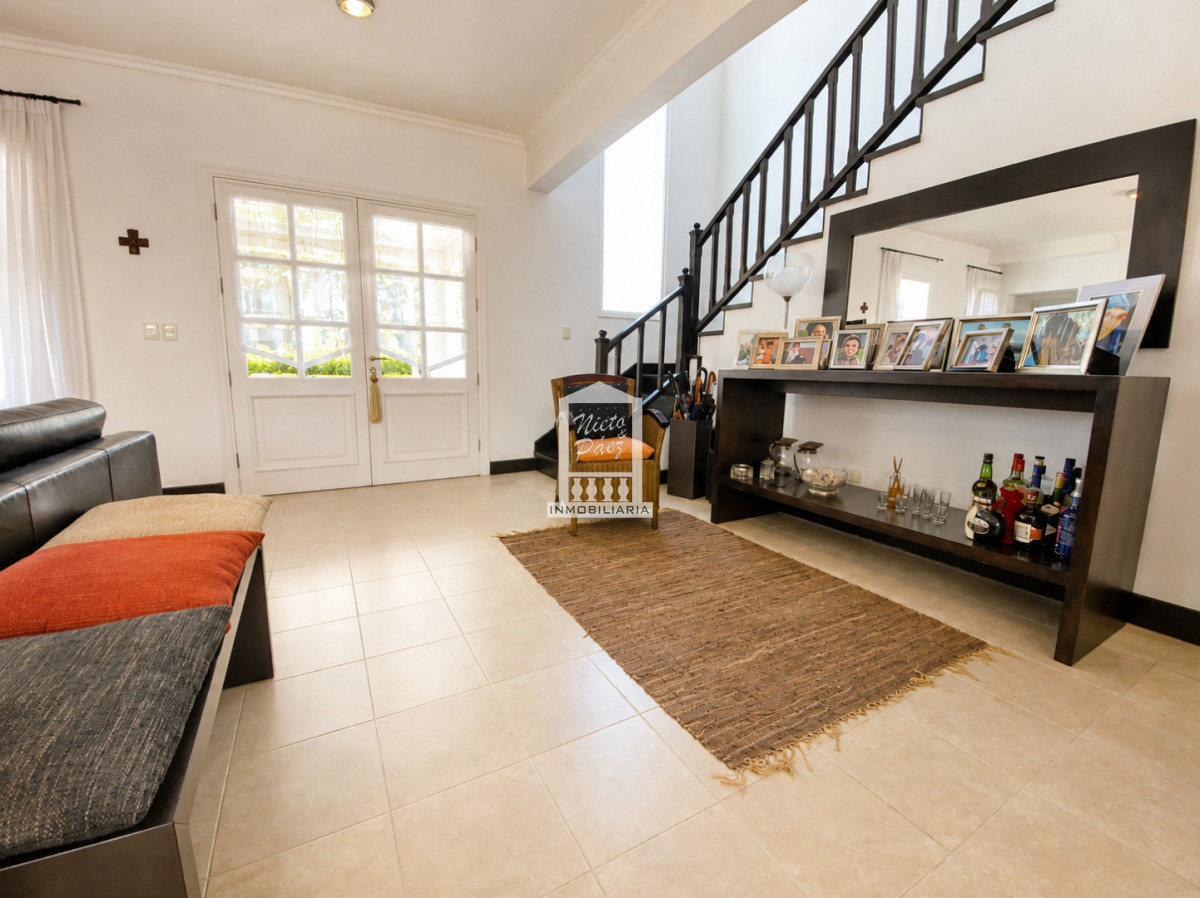 Casa ID.34498 - Barrio privado, Playa Mansa, 4 suites, piscina, playroom, barbacoa.