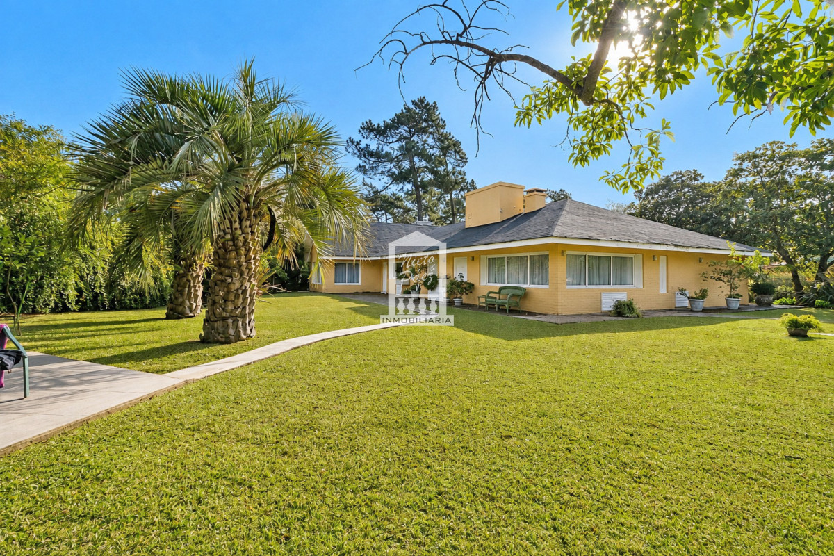 Casa ID.34603 - Oportunidad en el country, 5 dorm, piscina climatizada, 474 m2 construidos