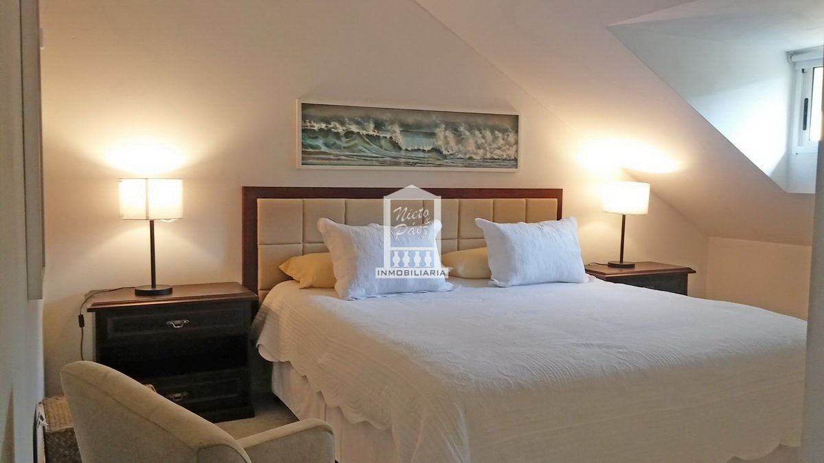 Casa ID.30186 - Playa Mansa, 568 m2 construidos. 5 dorm y dependencia, pileta climatizada
