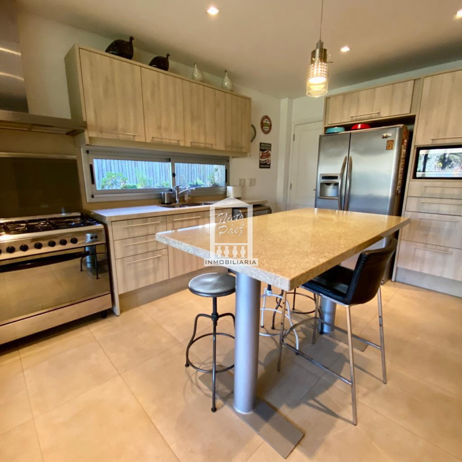 Casa ID.38152 - Exclusivo Barrio Privado en playa brava. Moderna casa pronta para entrar