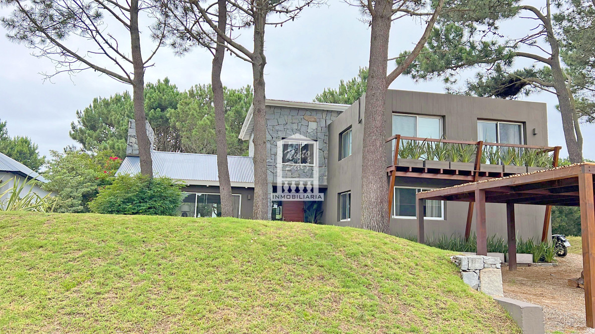 Casa ID.40539 - Pinar del Faro, 4 dorm, piscina. 450 m2 construidos