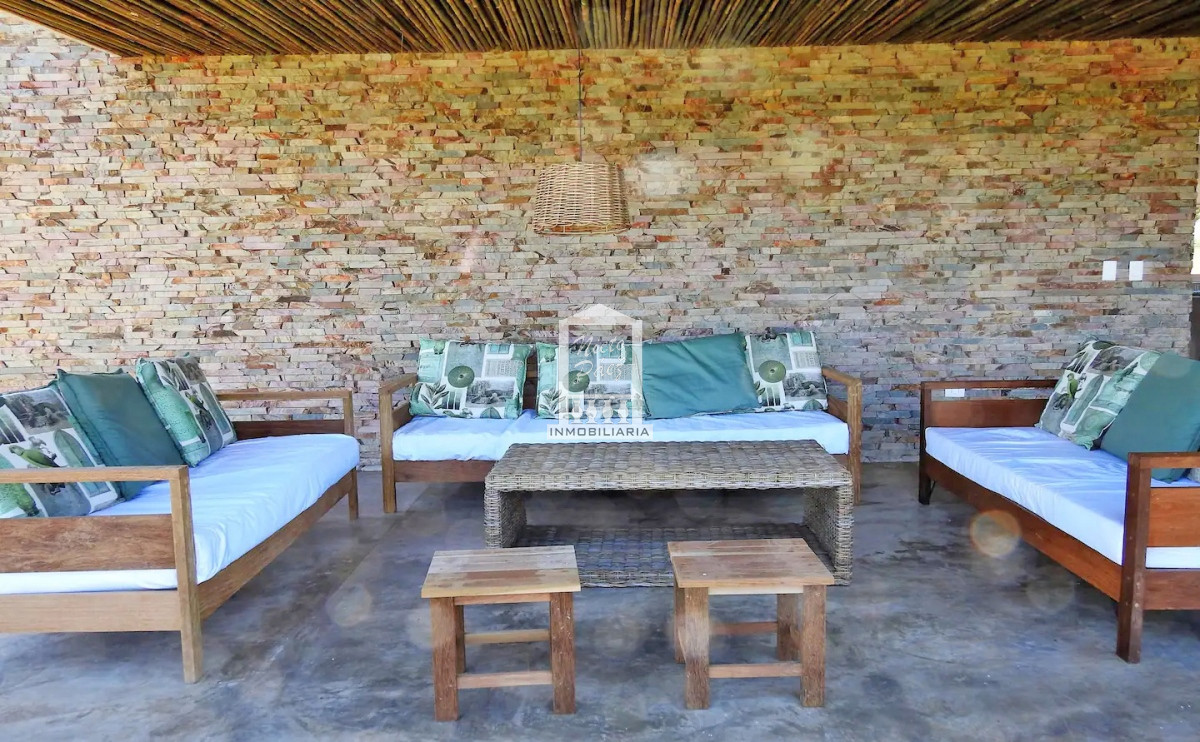 Casa ID.37708 - Pueblo Mío, sobre lago, 4 suites, piscina. Barrio Privado de lujo con amenities.
