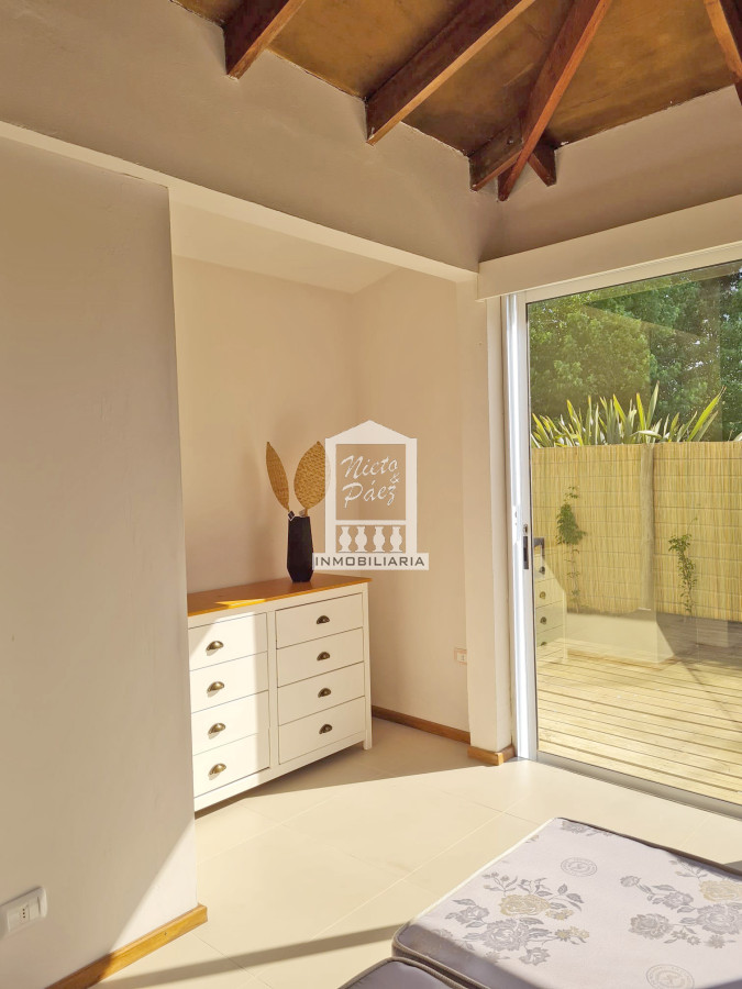 Casa ID.40215 - Barrio privado, 1.426 m2 de terreno. 4 dorm + escritorio. 