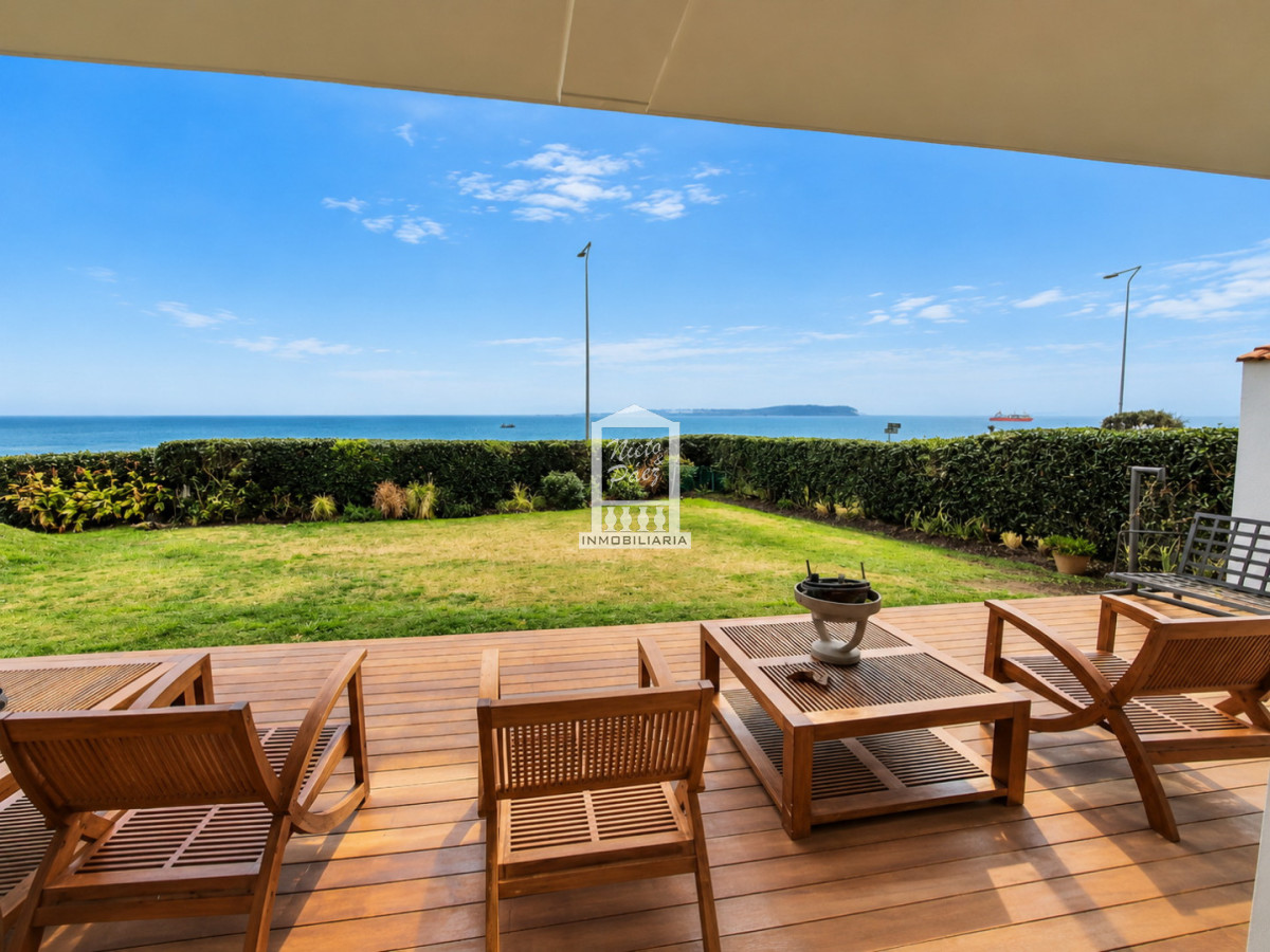 Casa ID.37636 - Primera fila en las mesitas, con toda la vista.