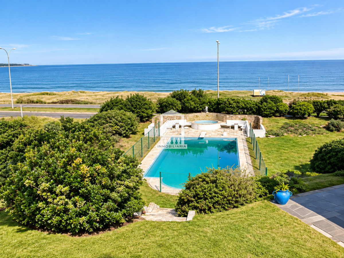 Primera fila, playa mansa con vista al mar. Piscina - NYP30313C