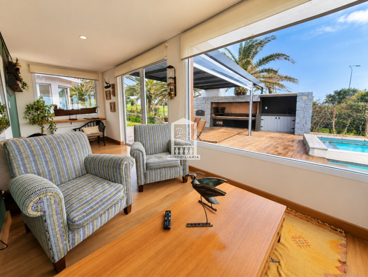 Casa ID.37636 - Primera fila en las mesitas, con toda la vista.