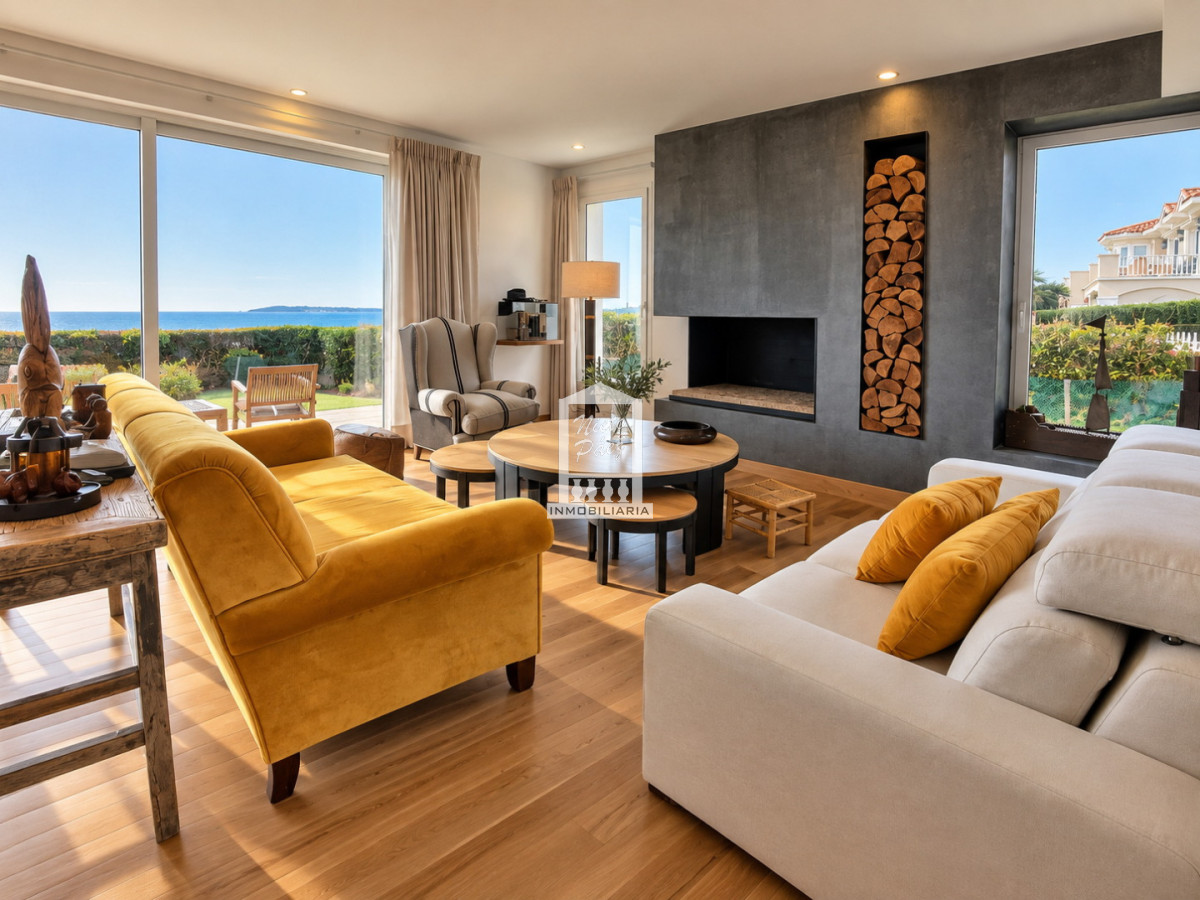 Casa ID.37636 - Primera fila en las mesitas, con toda la vista.
