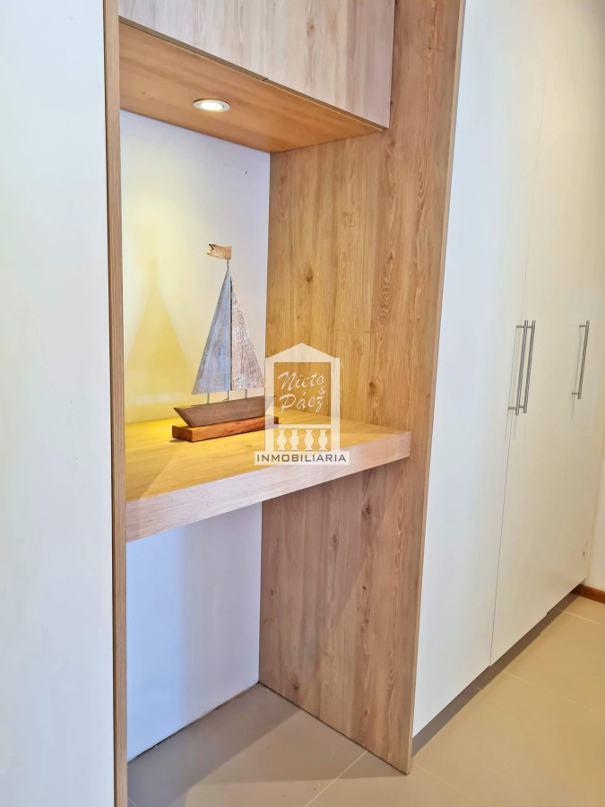 Casa ID.40215 - Barrio privado, 1.426 m2 de terreno. 4 dorm + escritorio. 