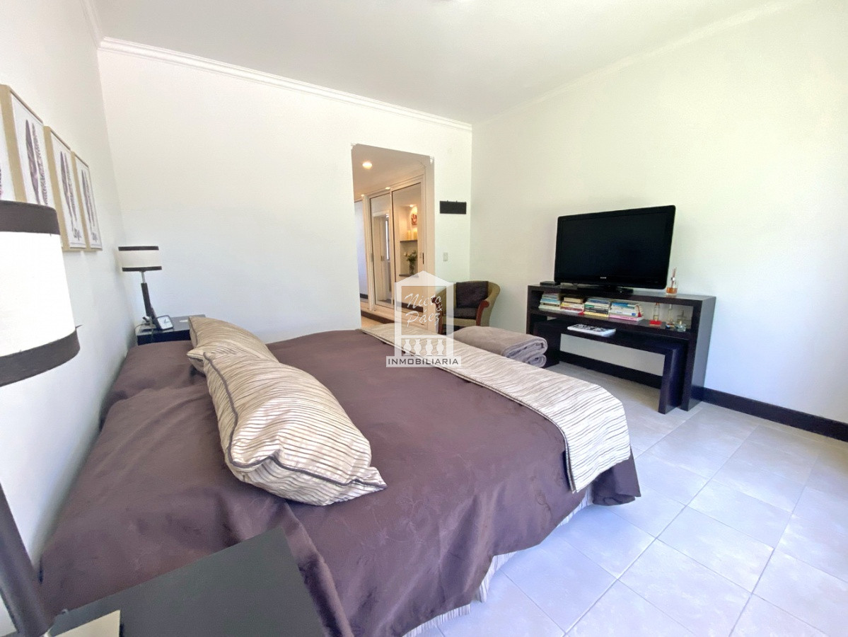 Casa ID.34498 - Barrio privado, Playa Mansa, 4 suites, piscina, playroom, barbacoa.