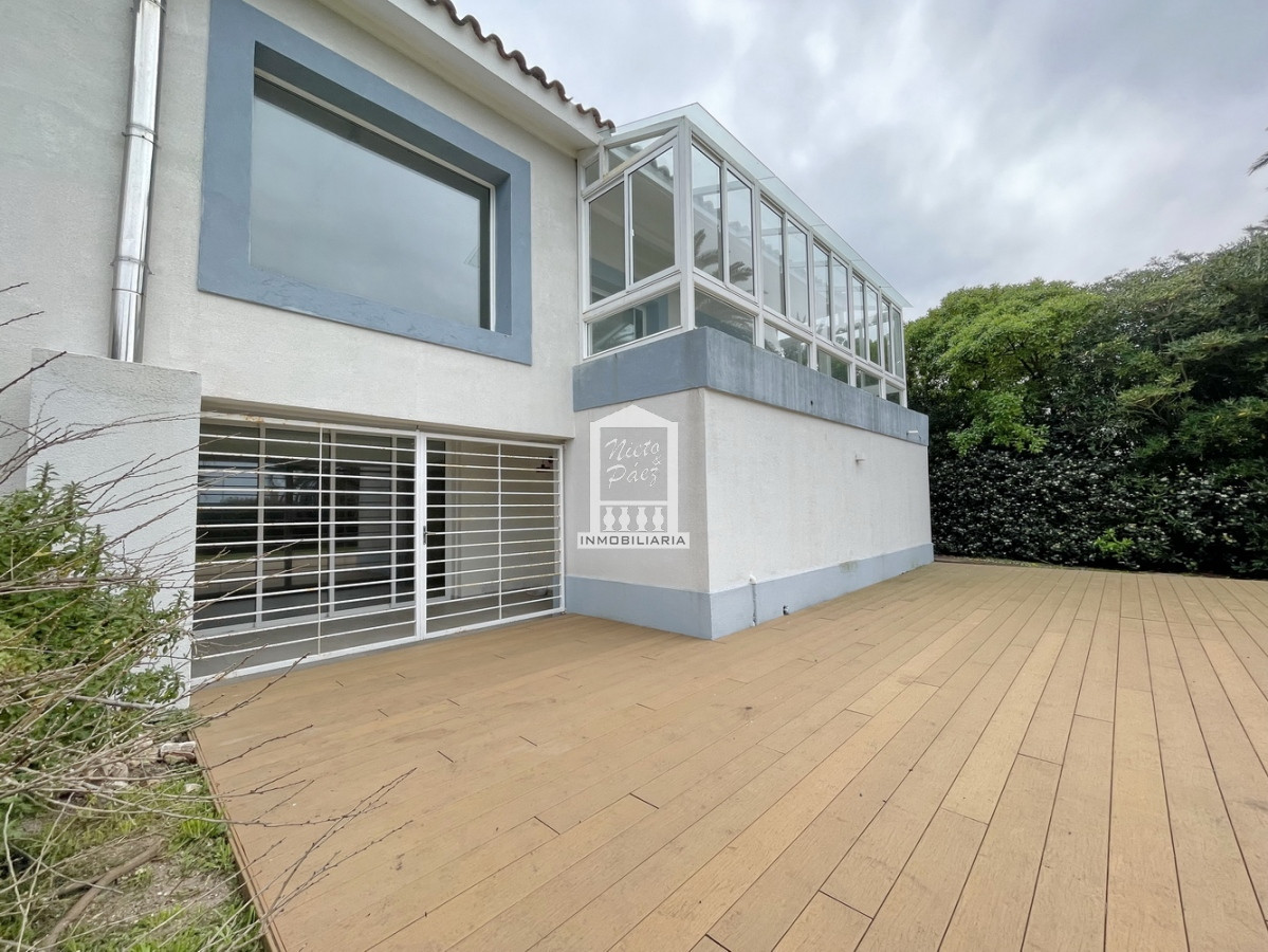 Casa ID.40005 - Totalmente renovada en la mejor zona de la península!