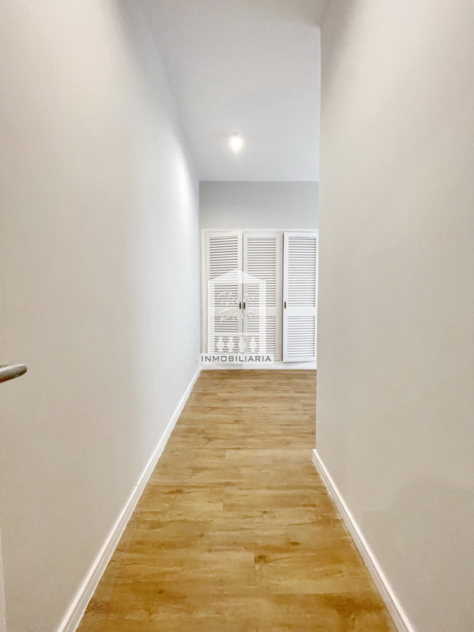 Casa ID.40005 - Totalmente renovada en la mejor zona de la península!