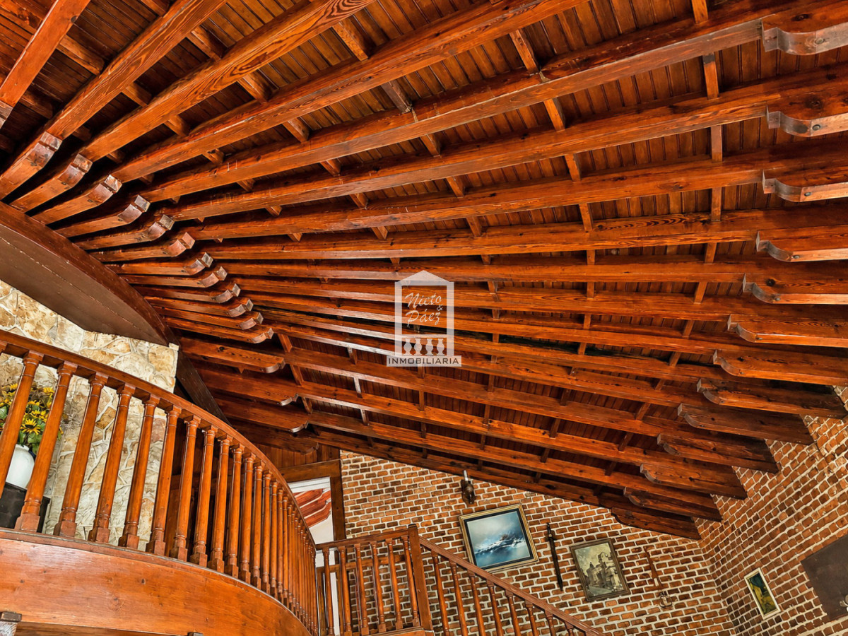 Casa ID.40237 - 565 m2 construidos, 1.495 m2 de terreno. Playa Mansa