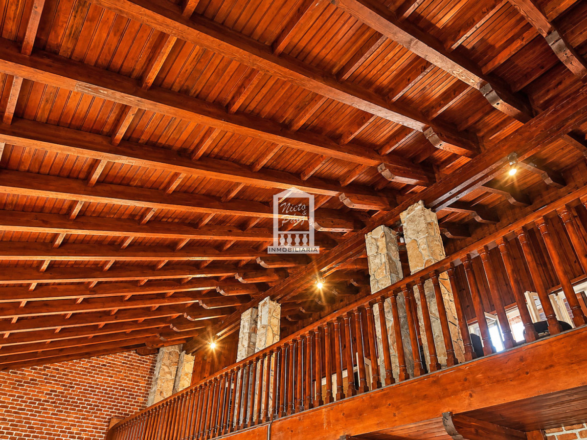 Casa ID.40237 - 565 m2 construidos, 1.495 m2 de terreno. Playa Mansa