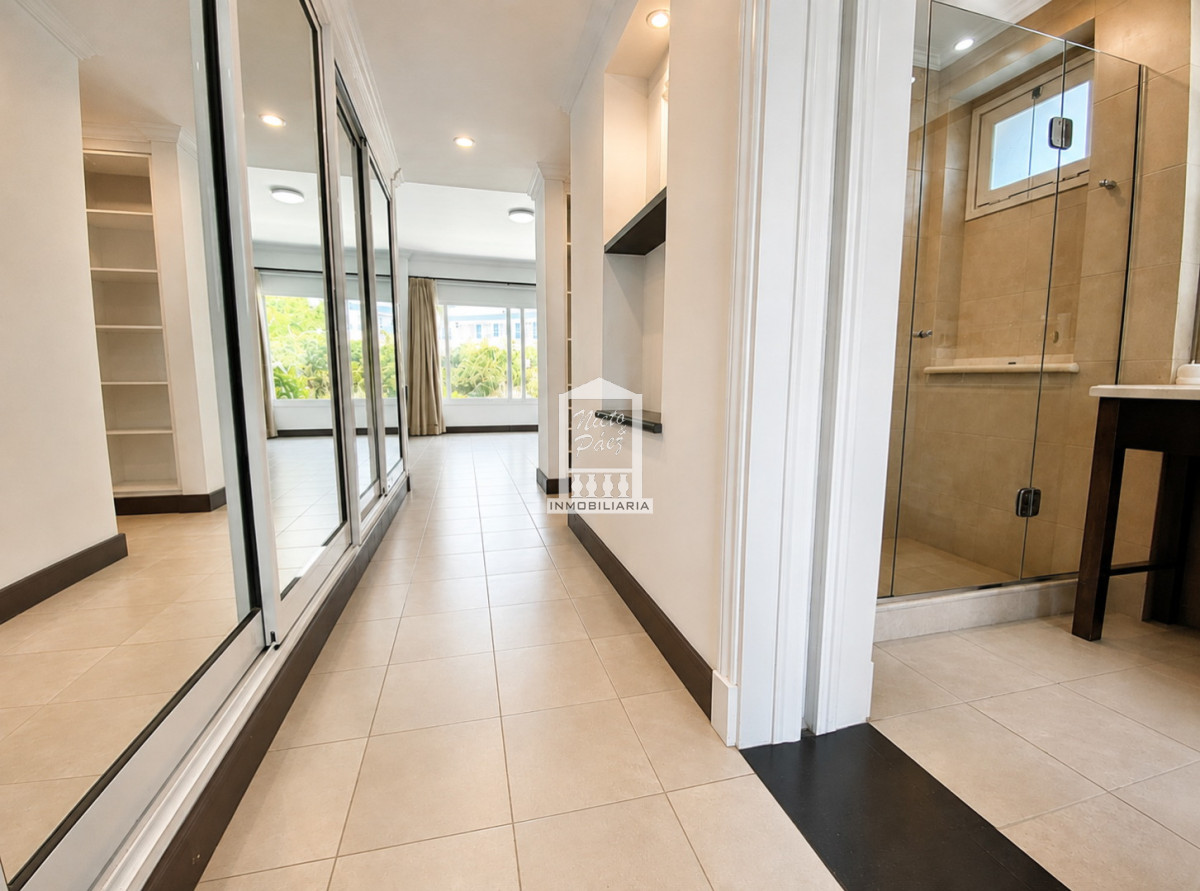 Casa ID.34498 - Barrio privado, Playa Mansa, 4 suites, piscina, playroom, barbacoa.