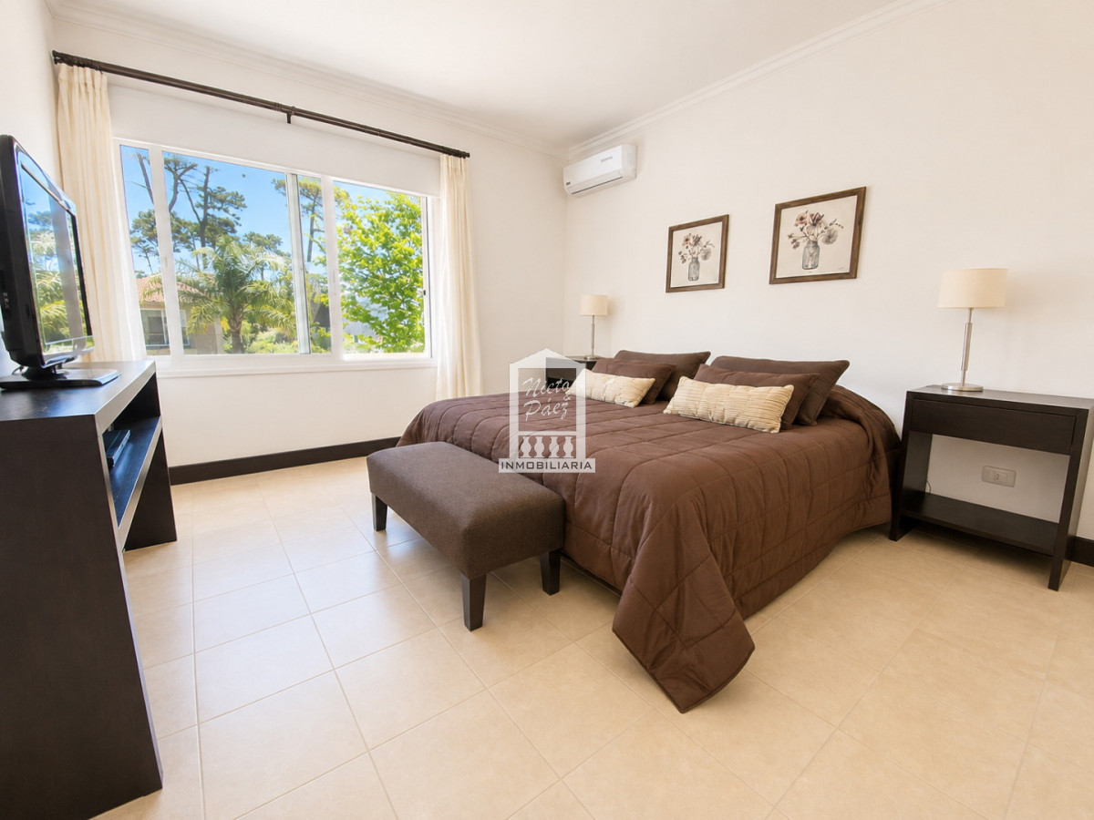 Casa ID.34498 - Barrio privado, Playa Mansa, 4 suites, piscina, playroom, barbacoa.