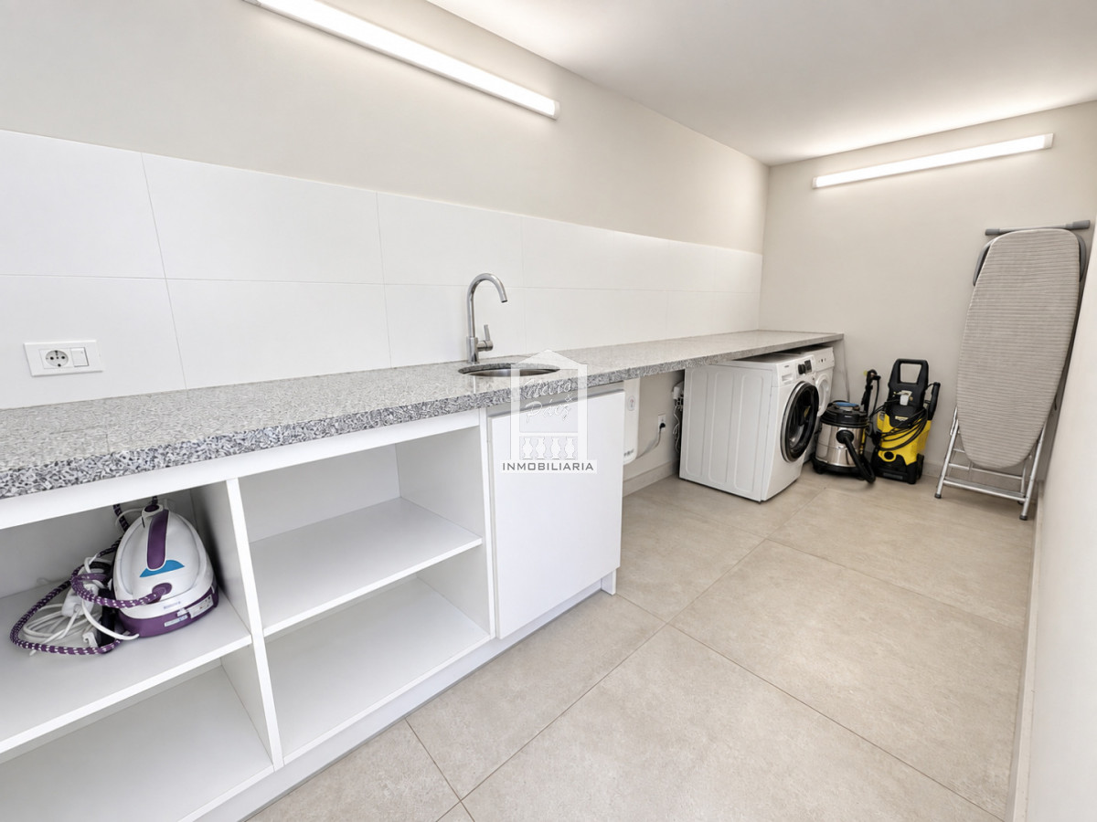 Casa ID.37864 - Mega casa en barrio privado, 662 m2 construidos en 4 lotes.