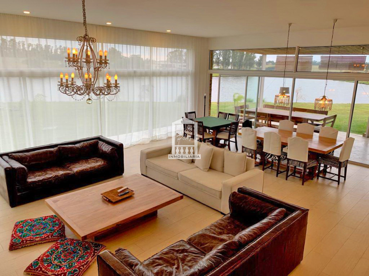 Casa ID.37708 - Pueblo Mío, sobre lago, 4 suites, piscina. Barrio Privado de lujo con amenities.