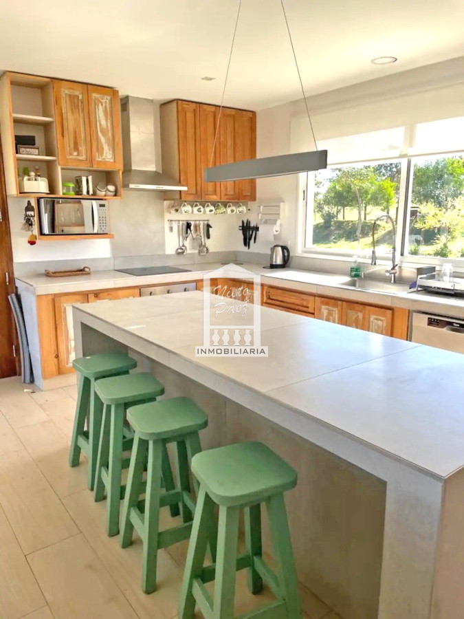 Casa ID.37708 - Pueblo Mío, sobre lago, 4 suites, piscina. Barrio Privado de lujo con amenities.