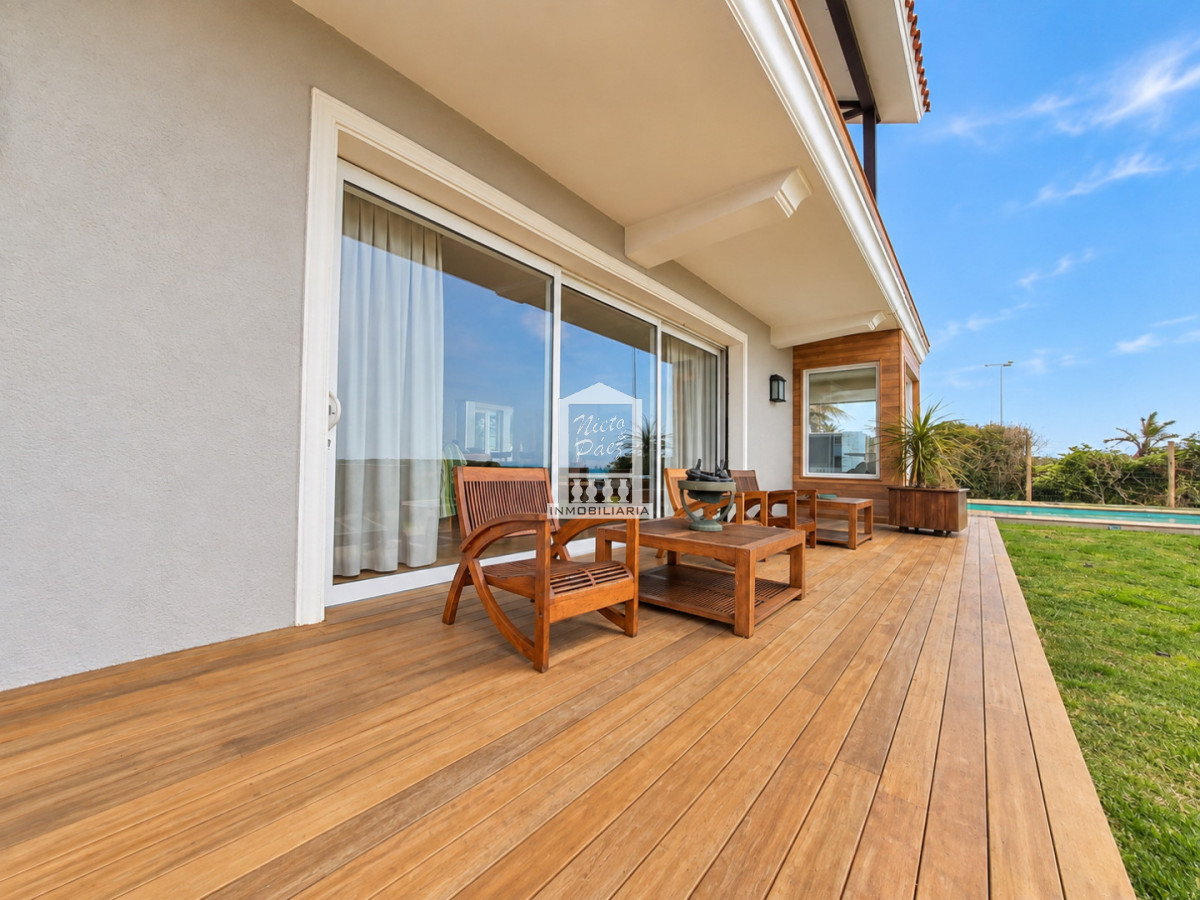 Casa ID.37636 - Primera fila en las mesitas, con toda la vista.