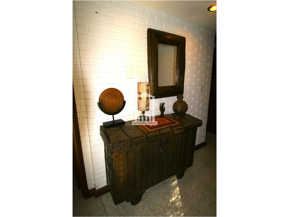 Casa ID.30508 - Playa Mansa, a 1 cuadra de la playa. Con piscina climatizada. 