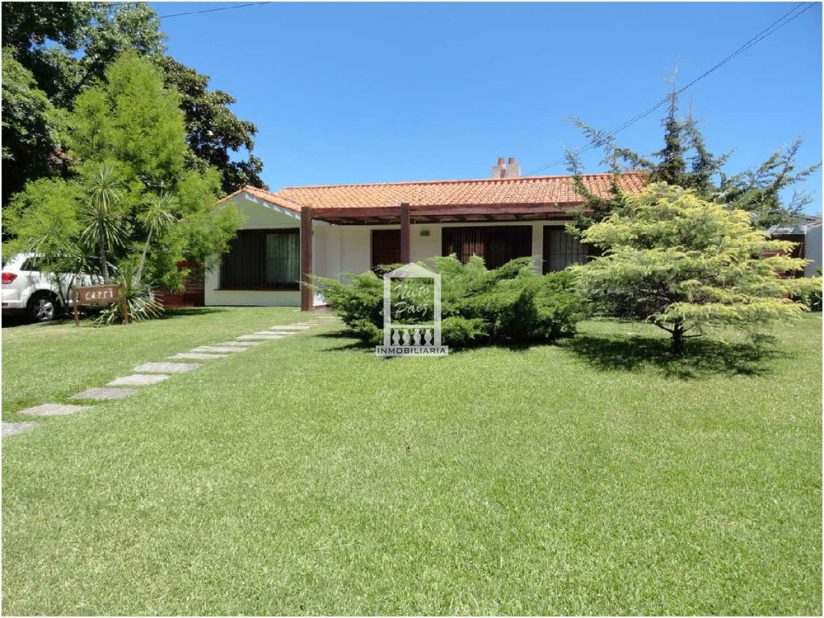 Casa ID.34419 - Playa Mansa, primeras paradas. Pronta para entrar. 