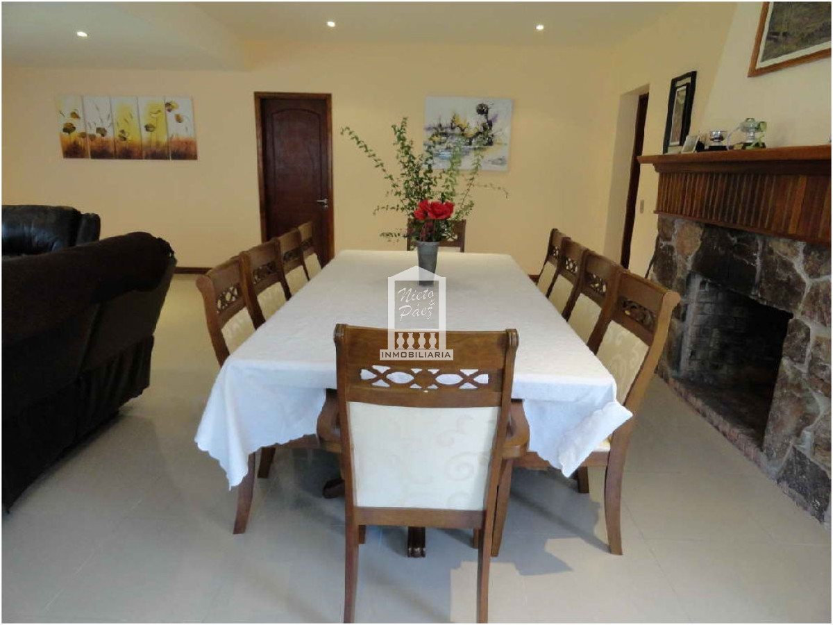 Casa ID.34419 - Playa Mansa, primeras paradas. Pronta para entrar. 