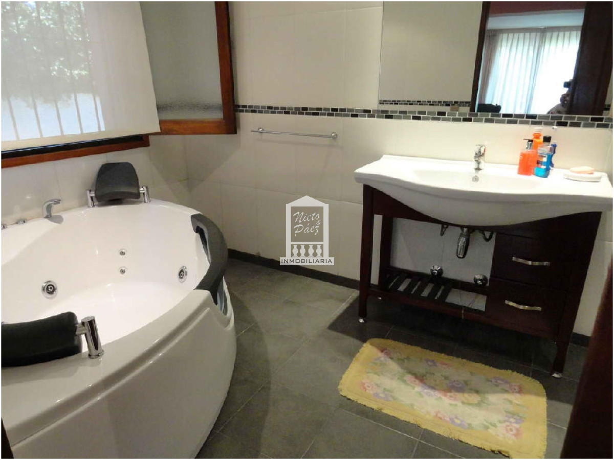 Casa ID.34419 - Playa Mansa, primeras paradas. Pronta para entrar. 