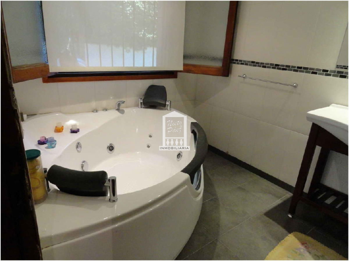 Casa ID.34419 - Playa Mansa, primeras paradas. Pronta para entrar. 