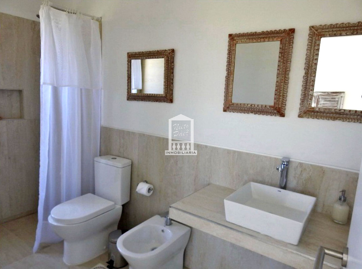 Casa ID.37708 - Pueblo Mío, sobre lago, 4 suites, piscina. Barrio Privado de lujo con amenities.