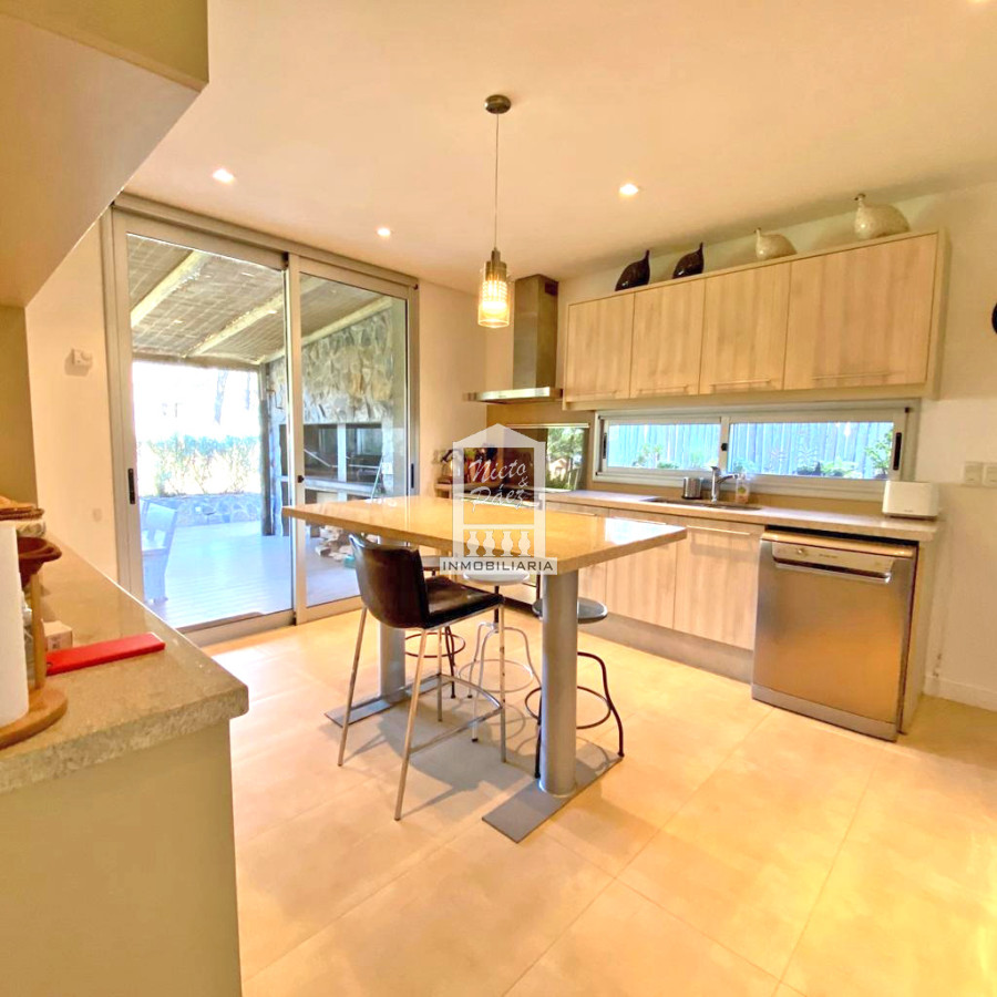 Casa ID.38152 - Exclusivo Barrio Privado en playa brava. Moderna casa pronta para entrar