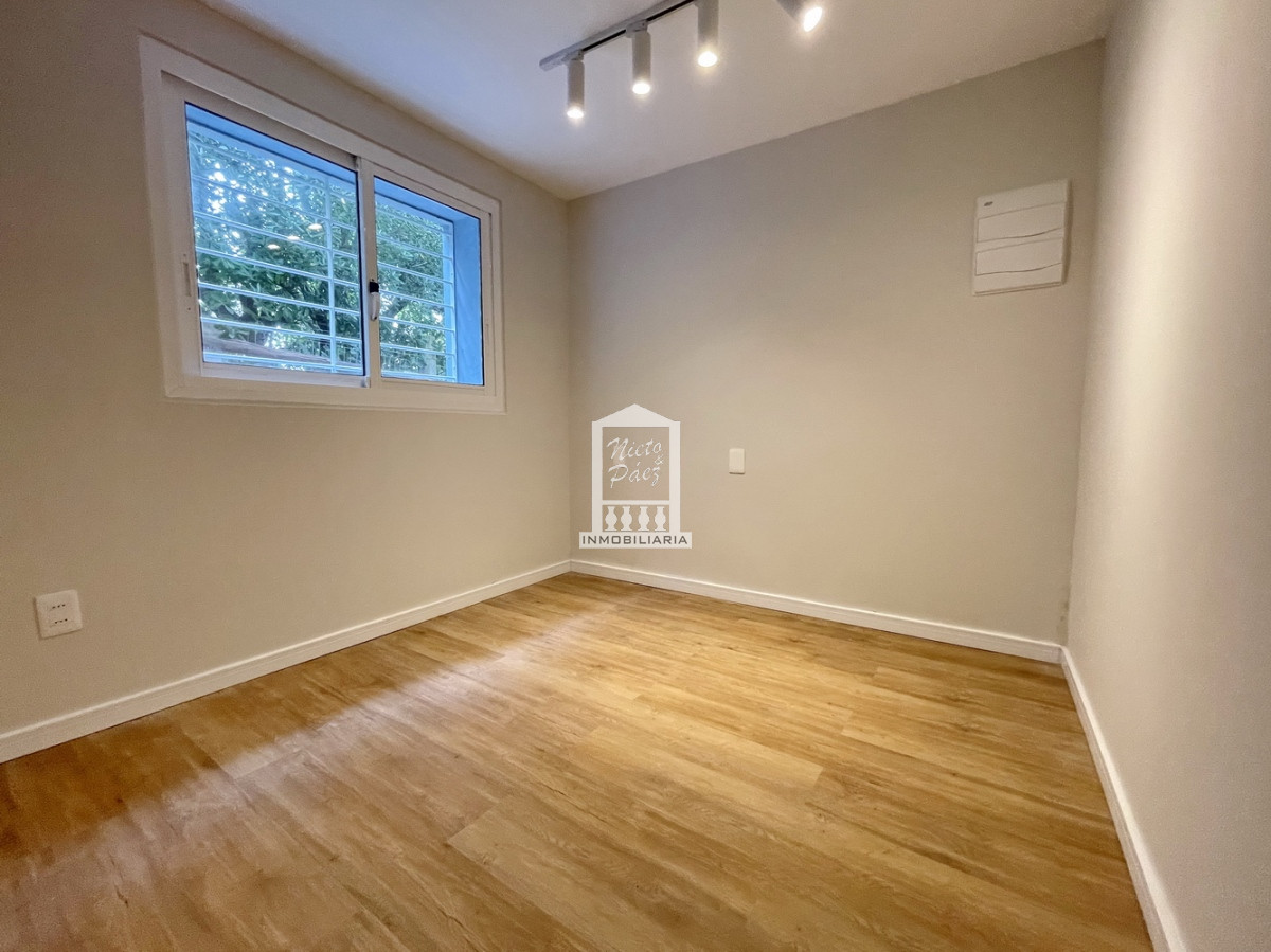 Casa ID.40005 - Totalmente renovada en la mejor zona de la península!