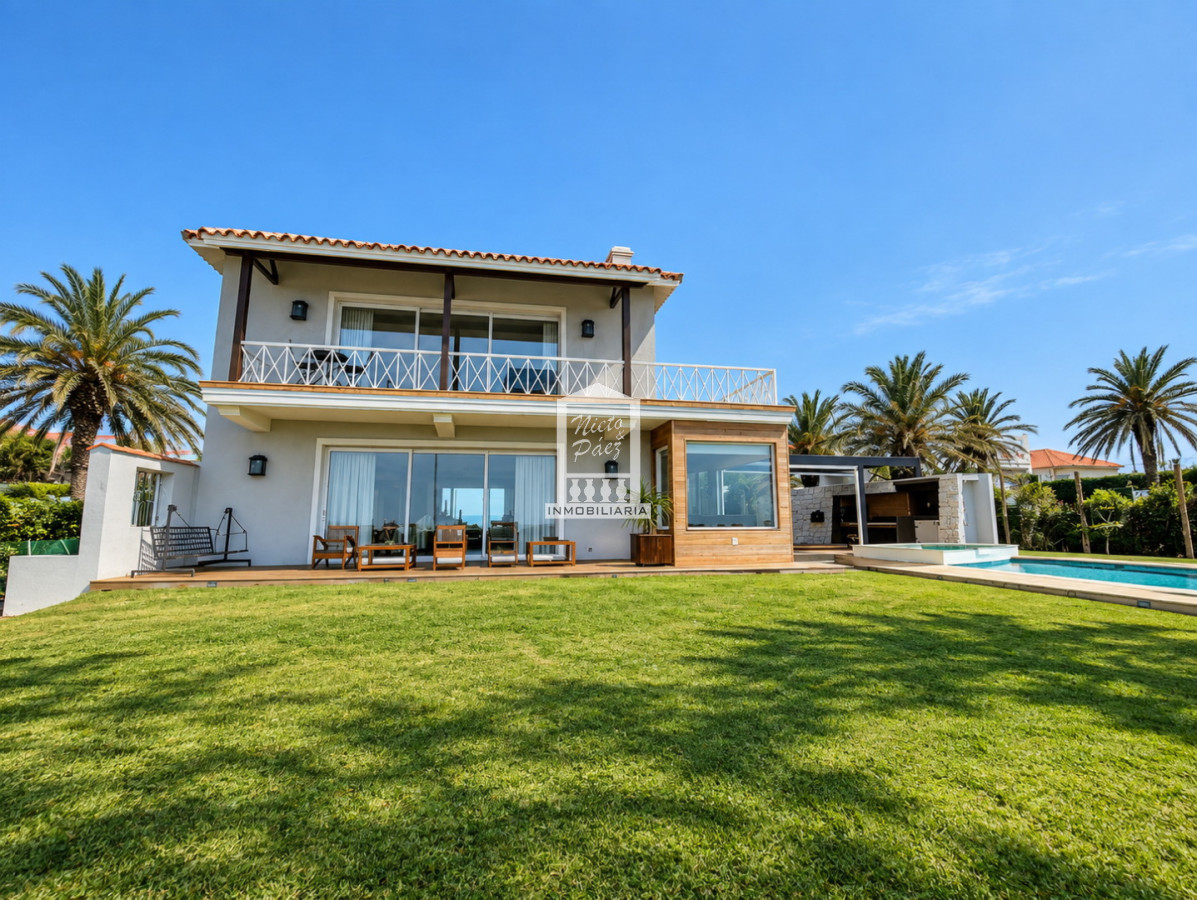 Casa ID.37636 - Primera fila en las mesitas, con toda la vista.