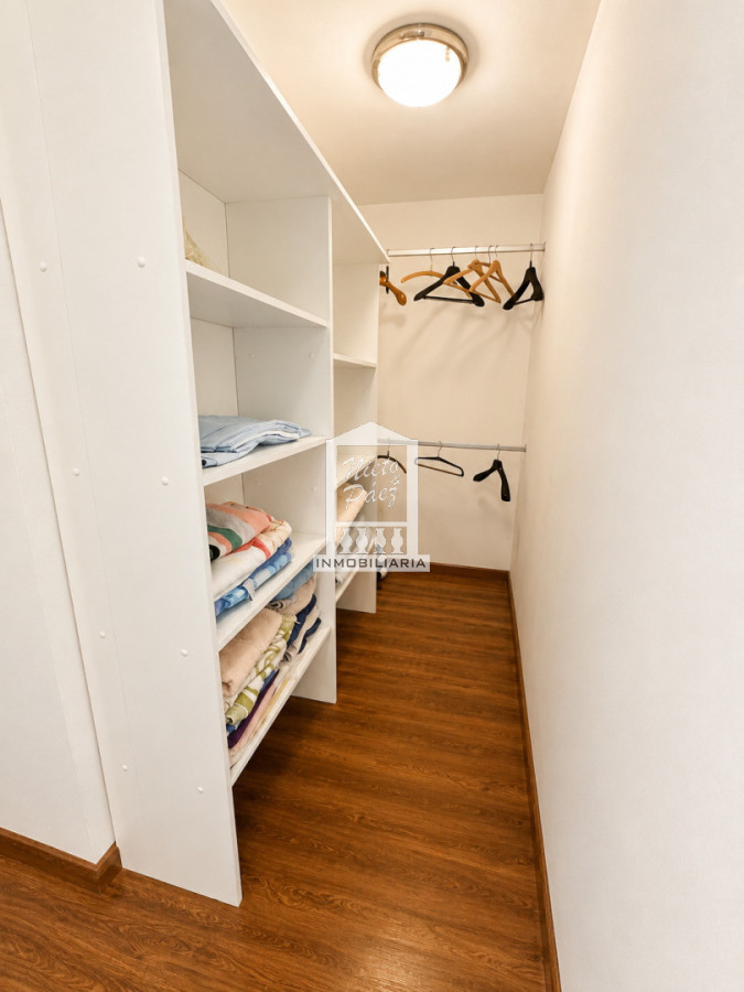 Casa ID.40237 - 565 m2 construidos, 1.495 m2 de terreno. Playa Mansa