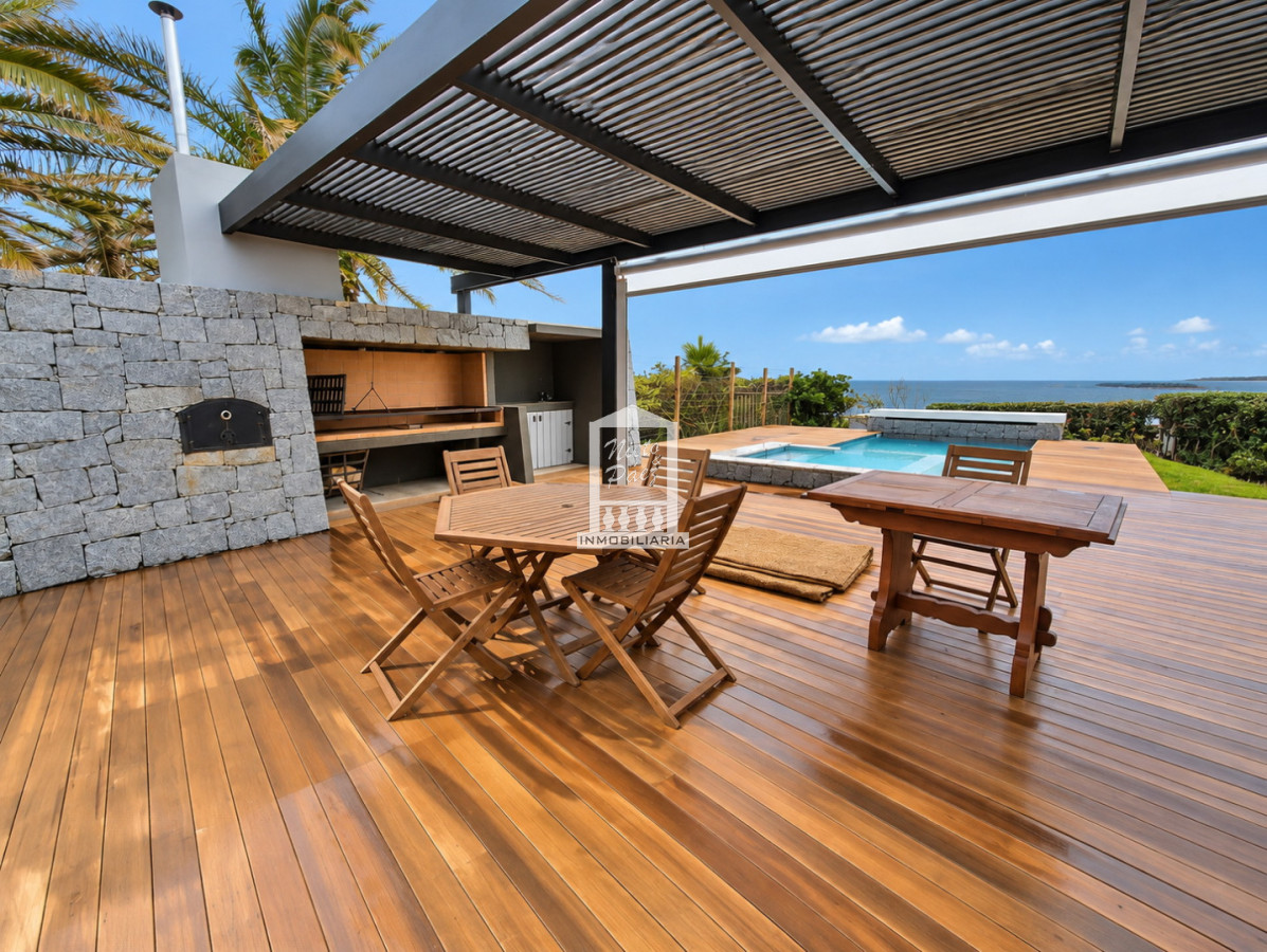 Casa ID.37636 - Primera fila en las mesitas, con toda la vista.