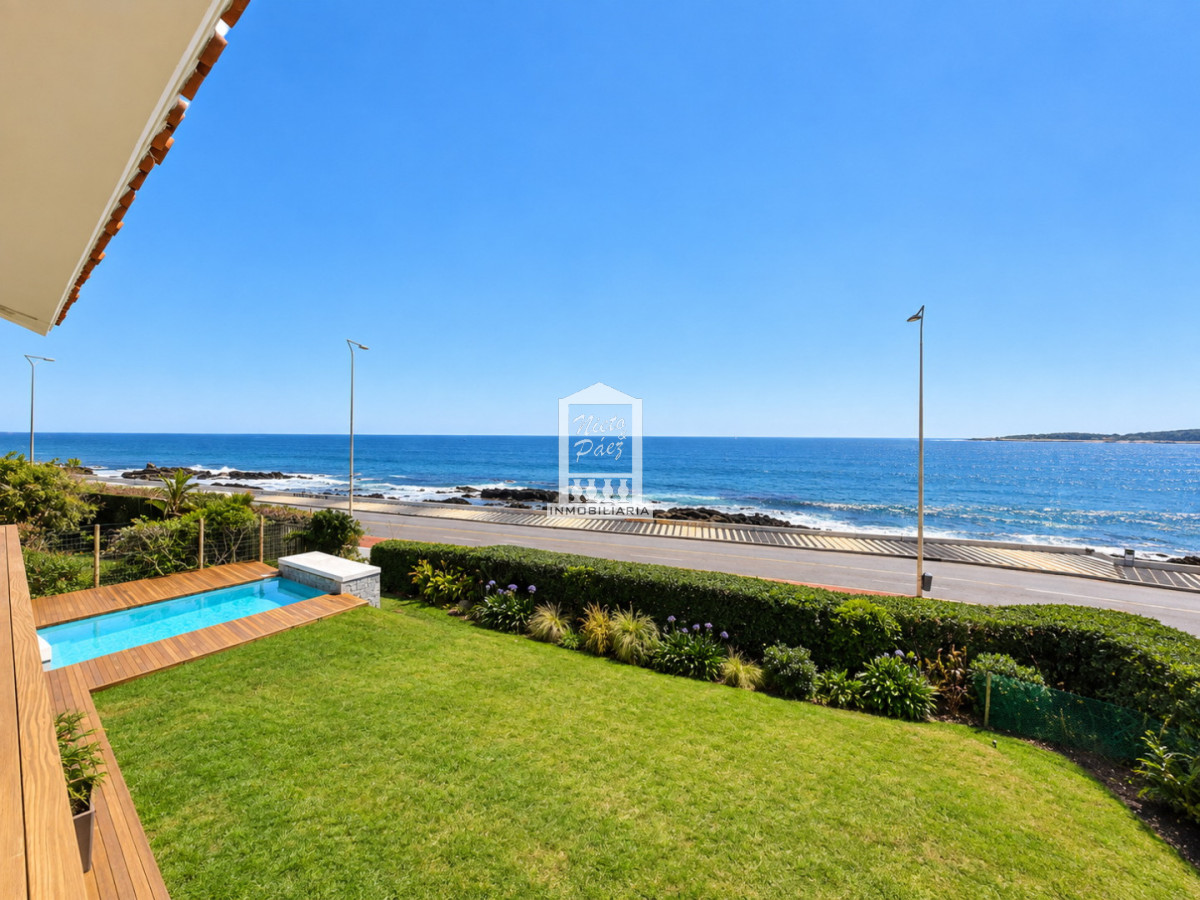 Casa ID.37636 - Primera fila en las mesitas, con toda la vista.