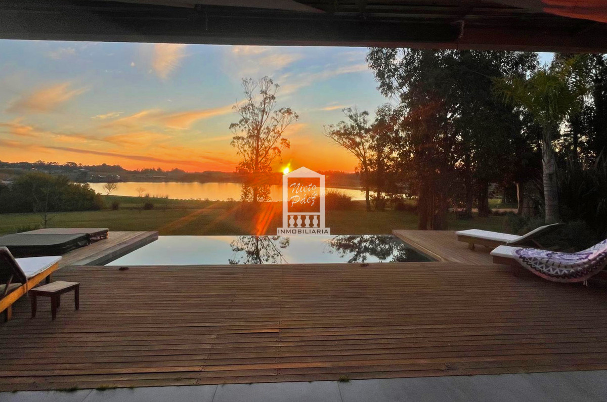 Casa ID.34915 - Pueblo Mío, orientada al atardecer.  