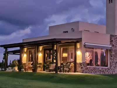 chacra en el lomo del pan de azúcar con vista al mar - nyp38382h