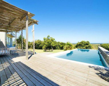 José Ignacio, con vista al océano. 4 suites, pileta. 