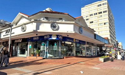 Increíble local en importante esquina sobre Gorlero