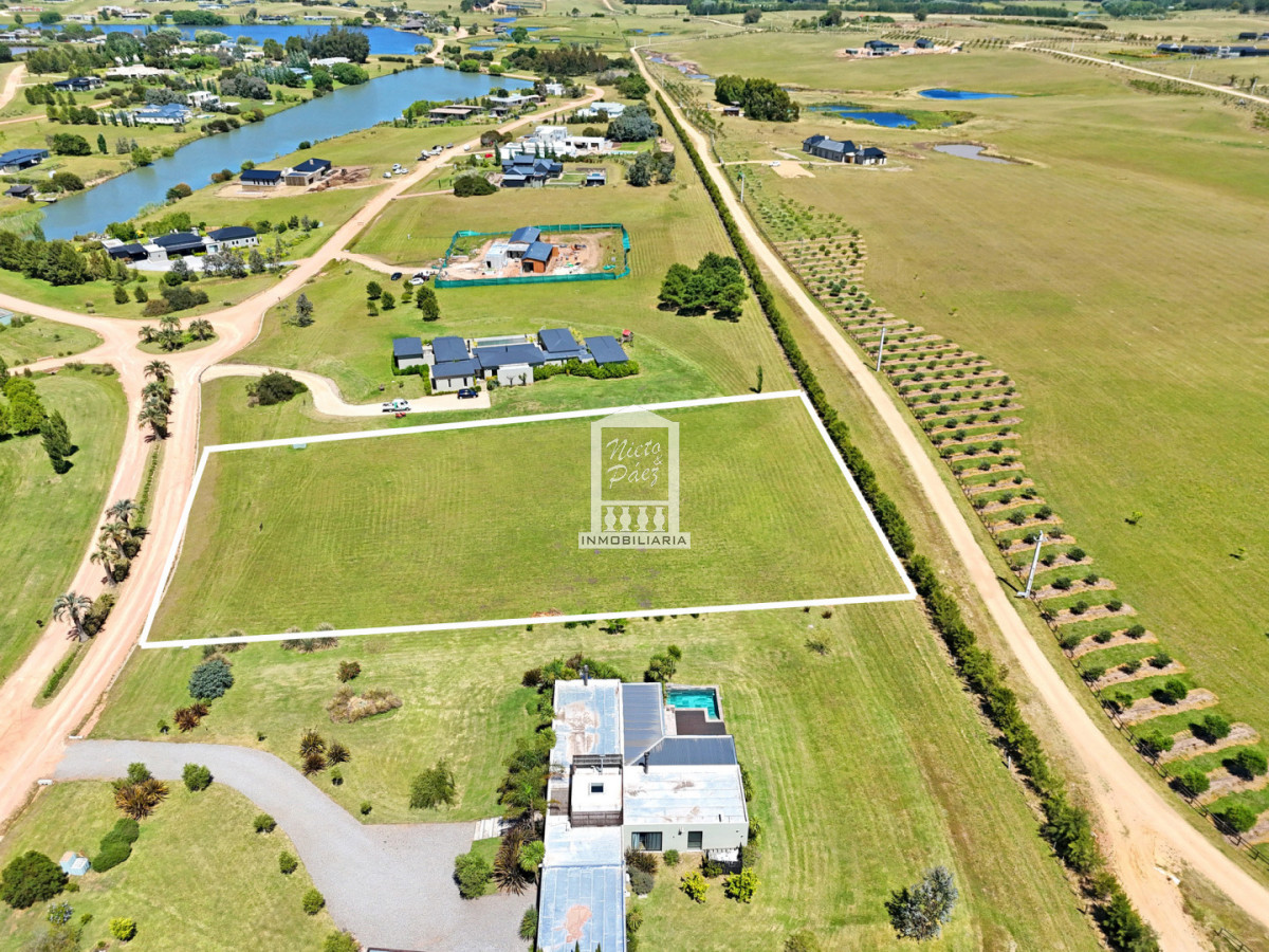 Terreno ID.38524 - Barrio Privado, Pueblo Mio. Lote 2. Orientación NORTE