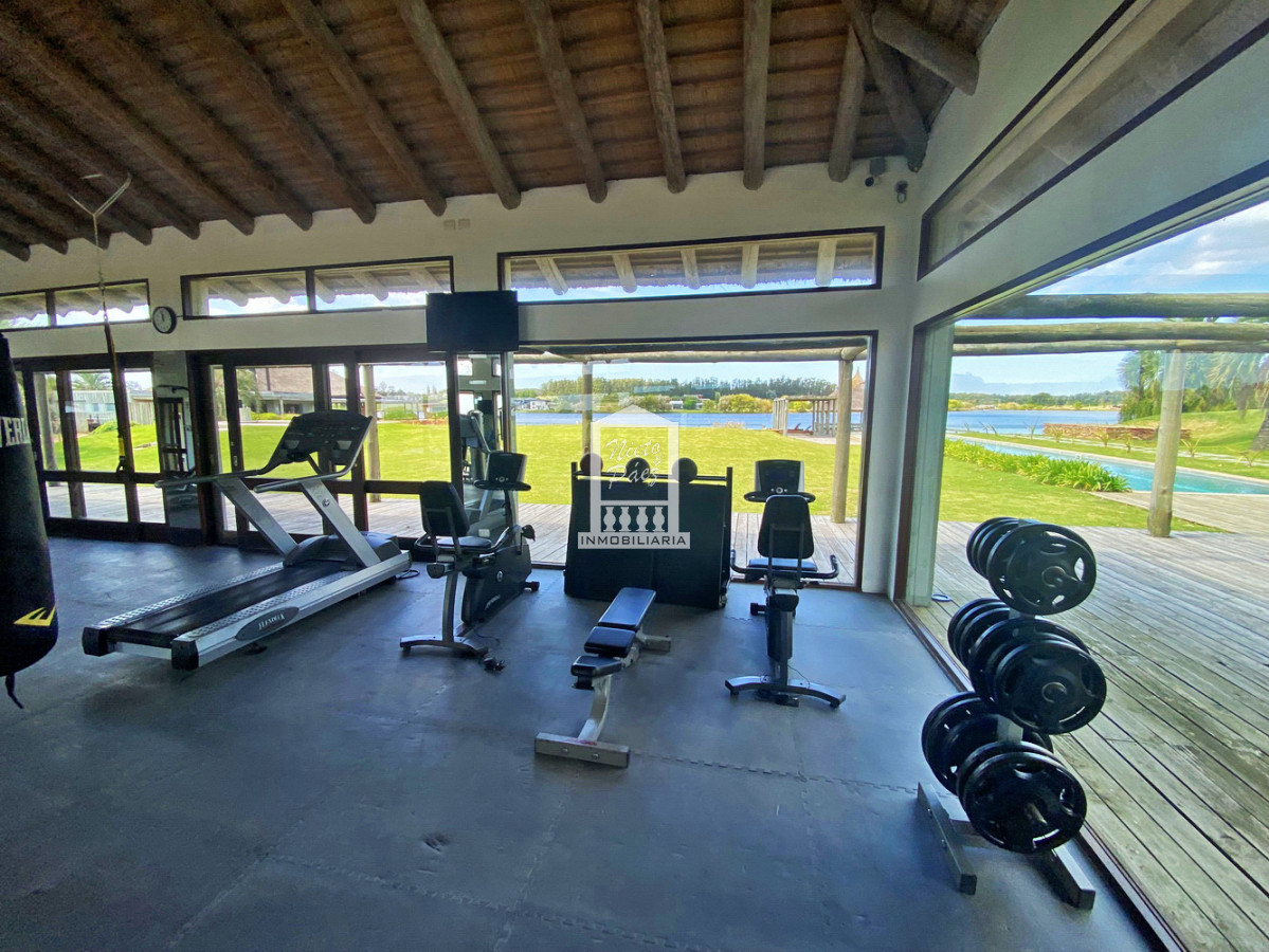 Terreno ID.38583 - Barrio Privado Pueblo Mío, lote central de 4.148 m2