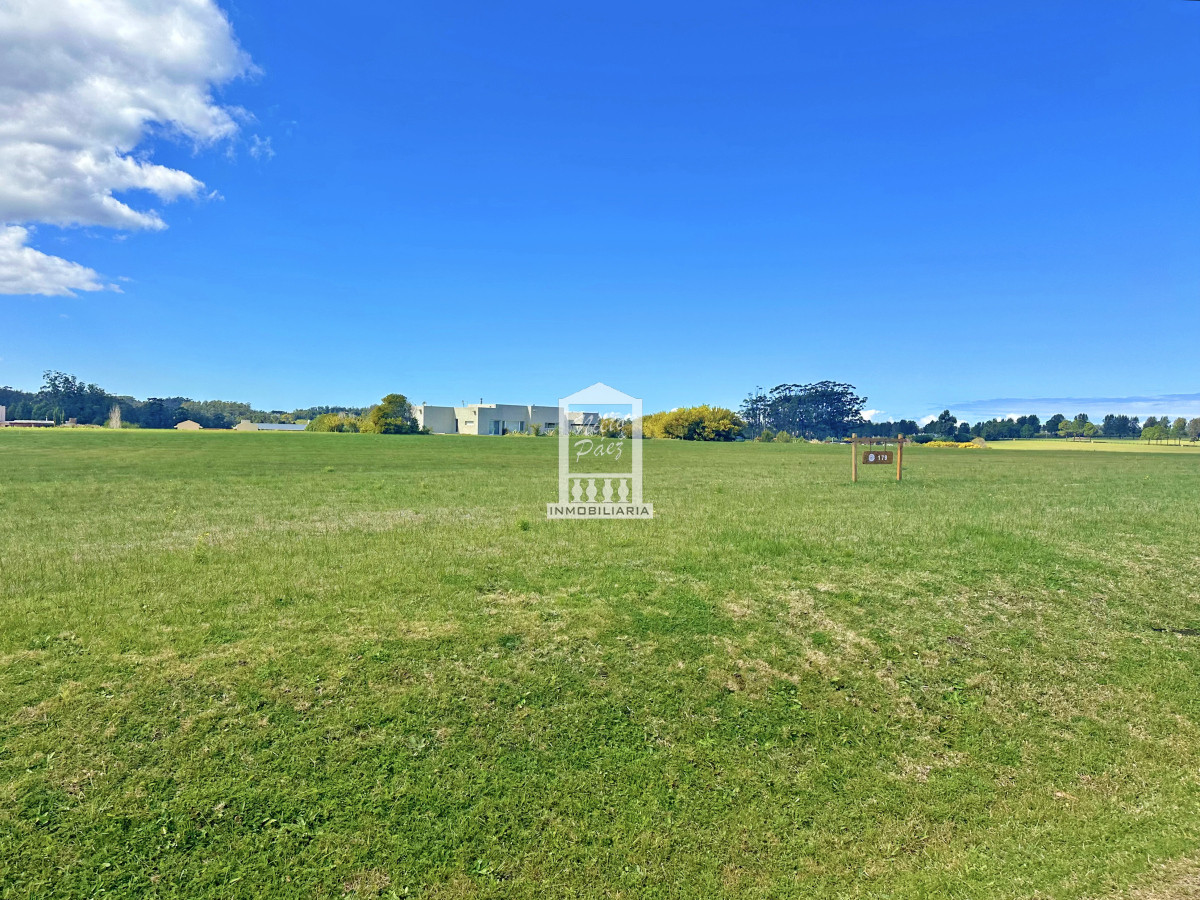Terreno ID.38583 - Barrio Privado Pueblo Mío, lote central de 4.148 m2