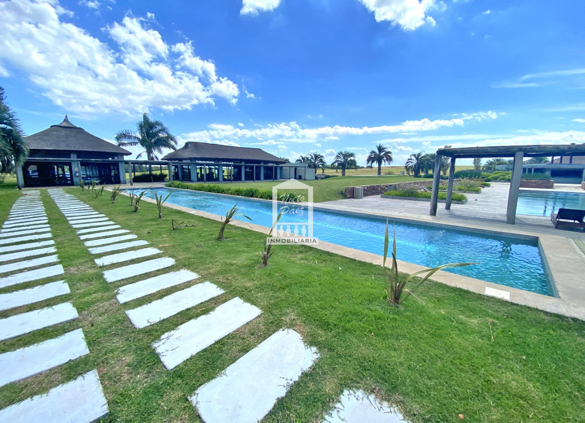 Terreno ID.38524 - Barrio Privado, Pueblo Mio. Lote 2. Orientación NORTE