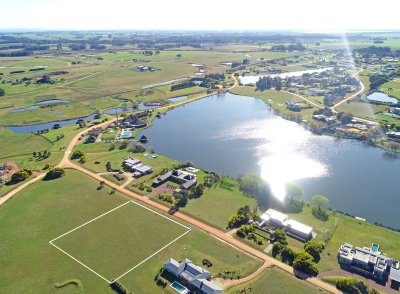 Pueblo Mío, lote alto con vista a la laguna grande. 