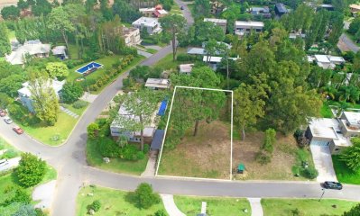 Barrio privado, La Arbolada, lote alto en el corazón del barrio.