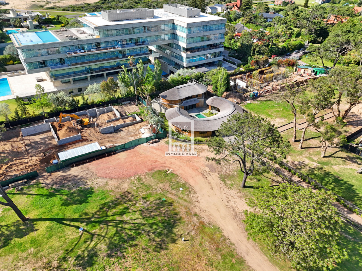 Terreno ID.38877 - Nuevo Barrio Privado de lujo en Playa Brava, con servicios