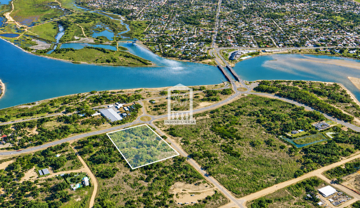 Terreno ID.35641 - 26.250 m2 sobre Aparicio Saravia